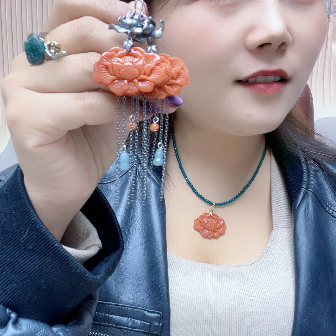 翡翠未镶嵌颈饰耳坠