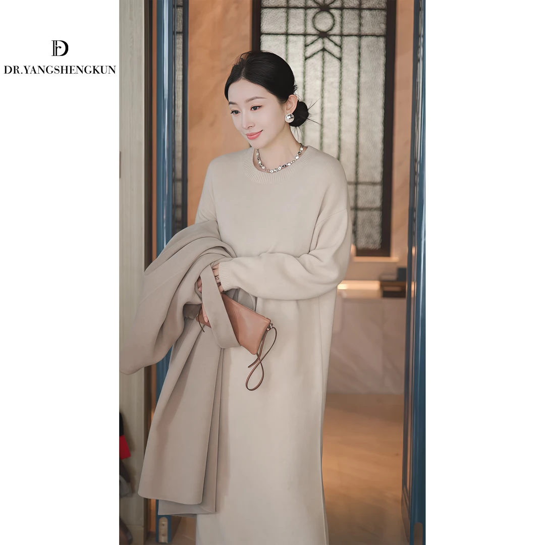 杨圣坤2025新品100%山羊绒慵懒风高级感纯色针织连衣裙S82593016