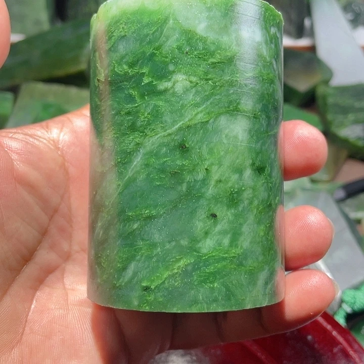 和田玉（碧玉）未镶嵌珠宝奇石