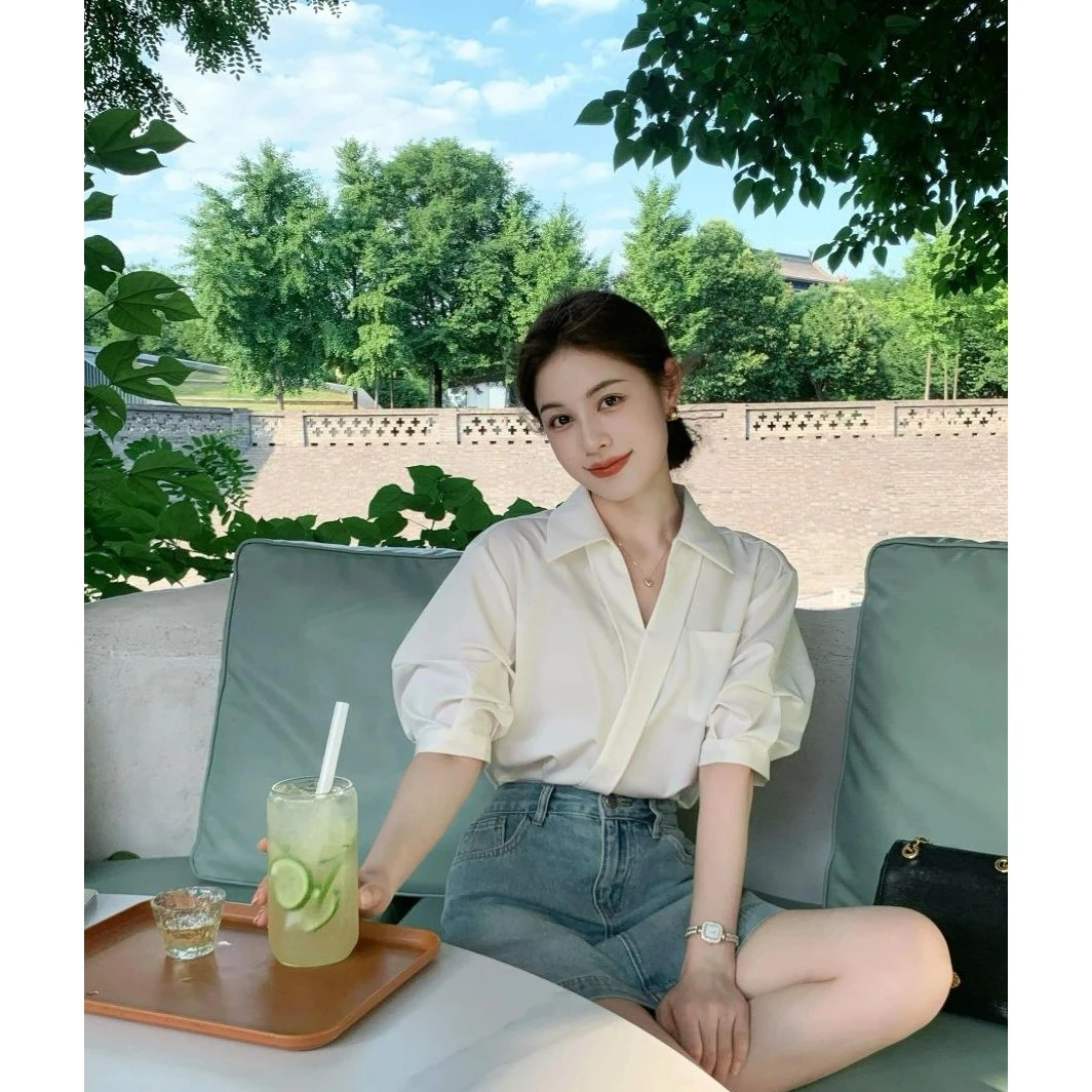 夏季设计感小众气质翻领衬衣上衣夏法式白色v领交叉七分袖衬衫女