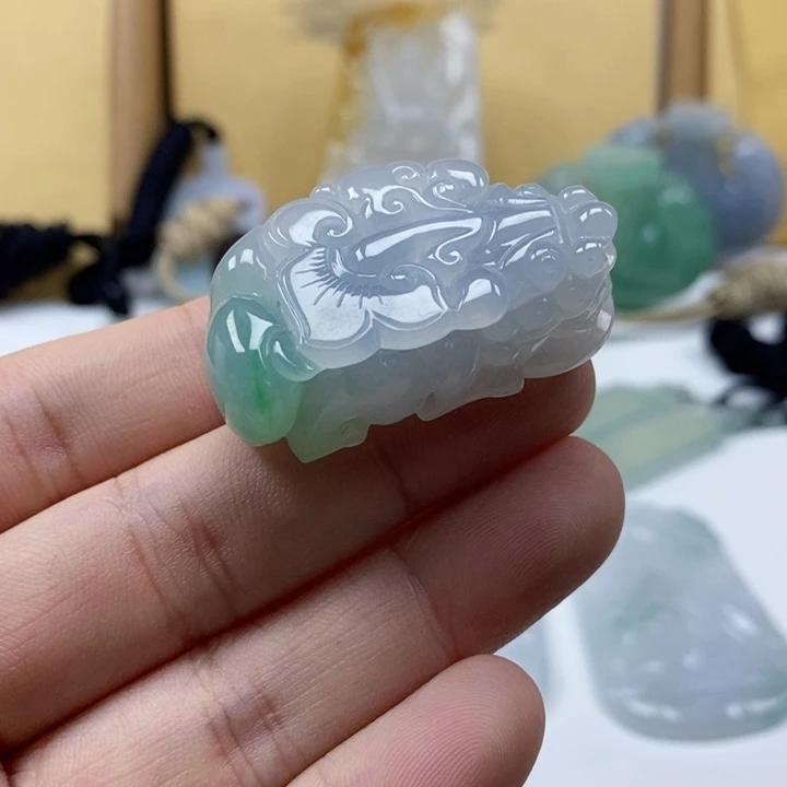 翡翠未镶嵌挂件缅甸翡翠