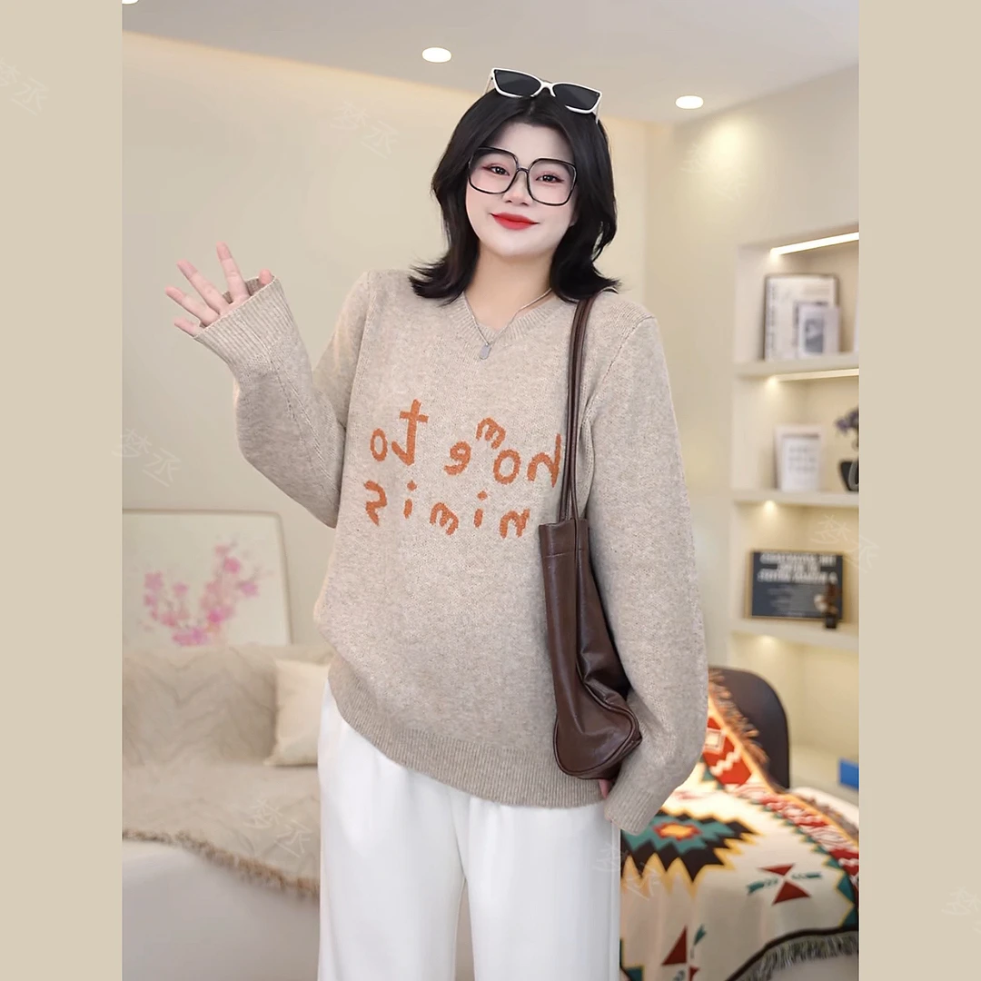梦丞-大码女装冬季胖mm慵懒风显瘦韩系圆领字母印花针织长袖毛衣