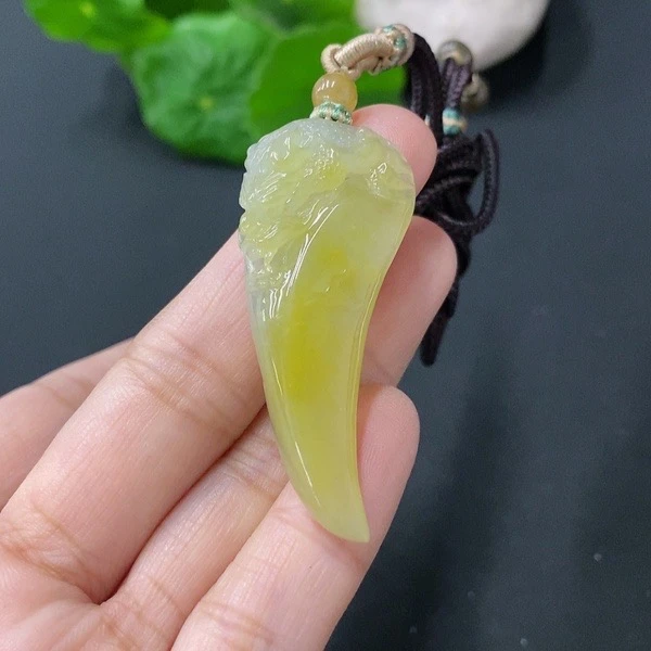 B65-天然A货翡翠-月牙