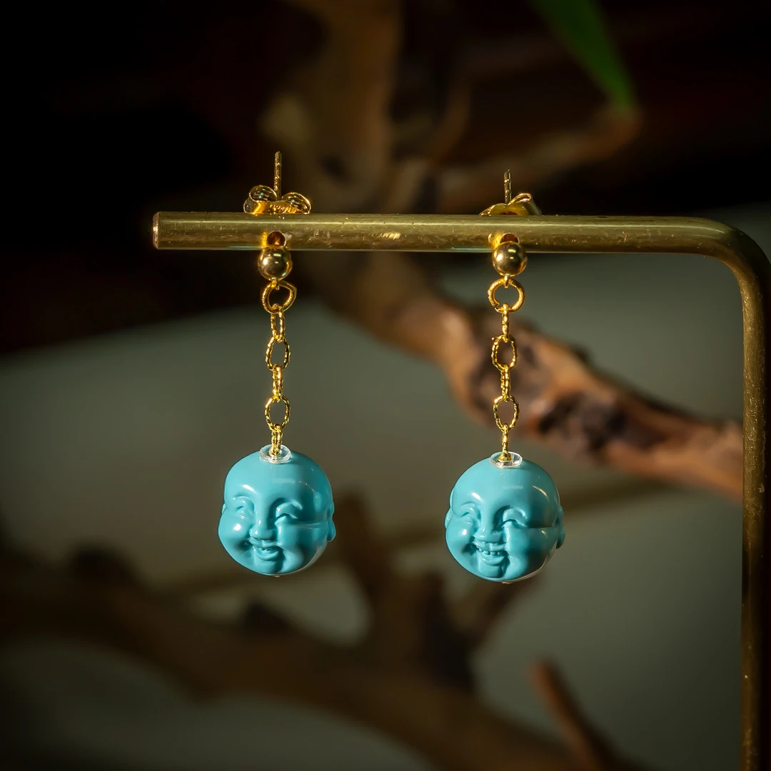 【世间臻宝】18K绿松石佛头耳钉/Q1245/多样性发一对/8mm/9