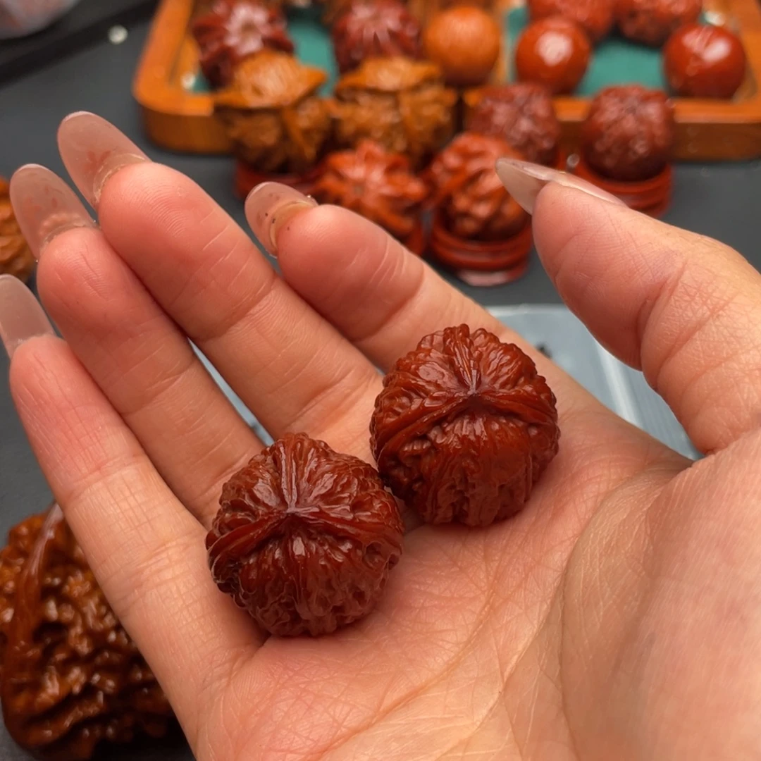 文玩核桃把件三棱