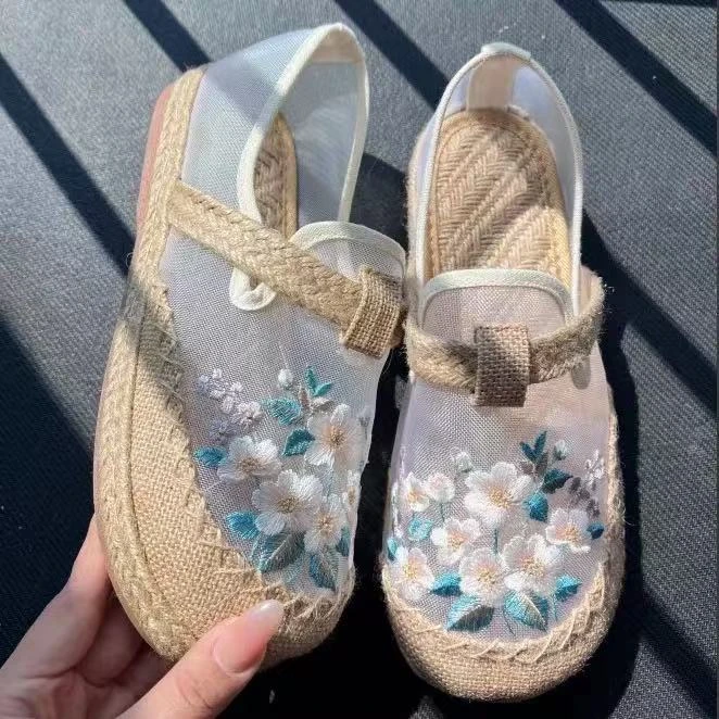 ｛百花｝春夏季新款绣花鞋老北京布鞋古风汉服复古平底透气网鞋女鞋