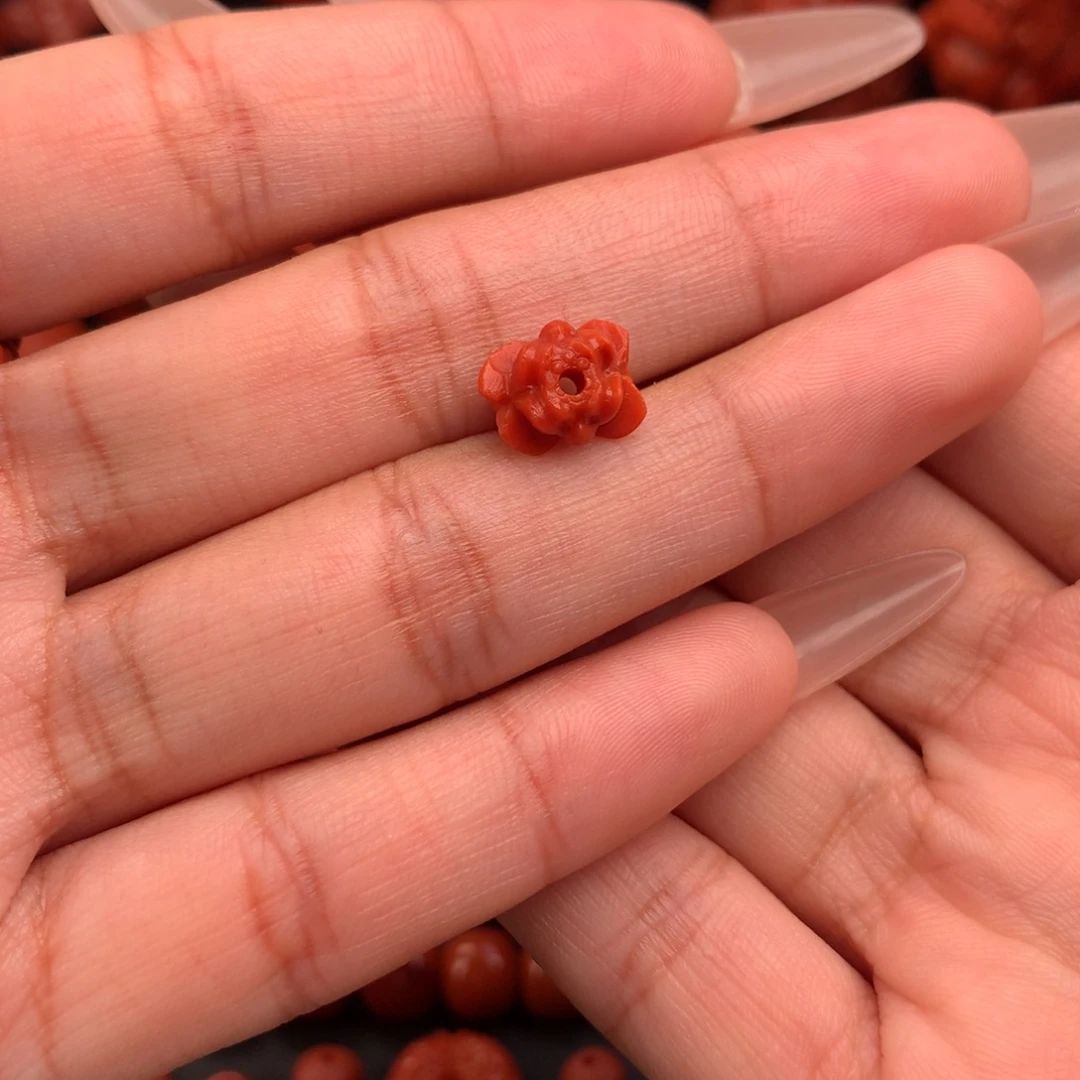 南红玛瑙莲花背云10+未镶嵌