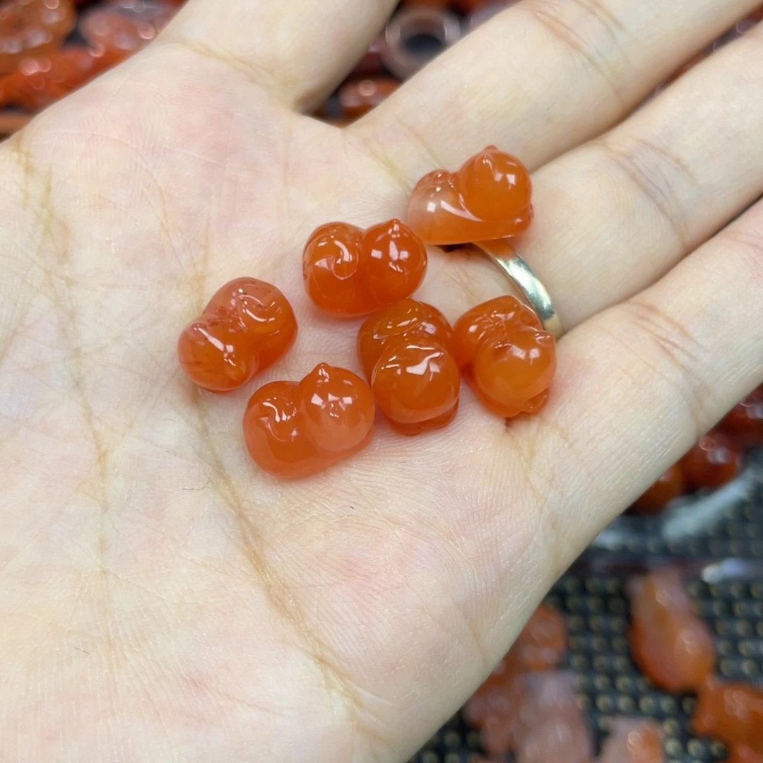 玛瑙/玉髓未镶嵌颈饰趴趴猫