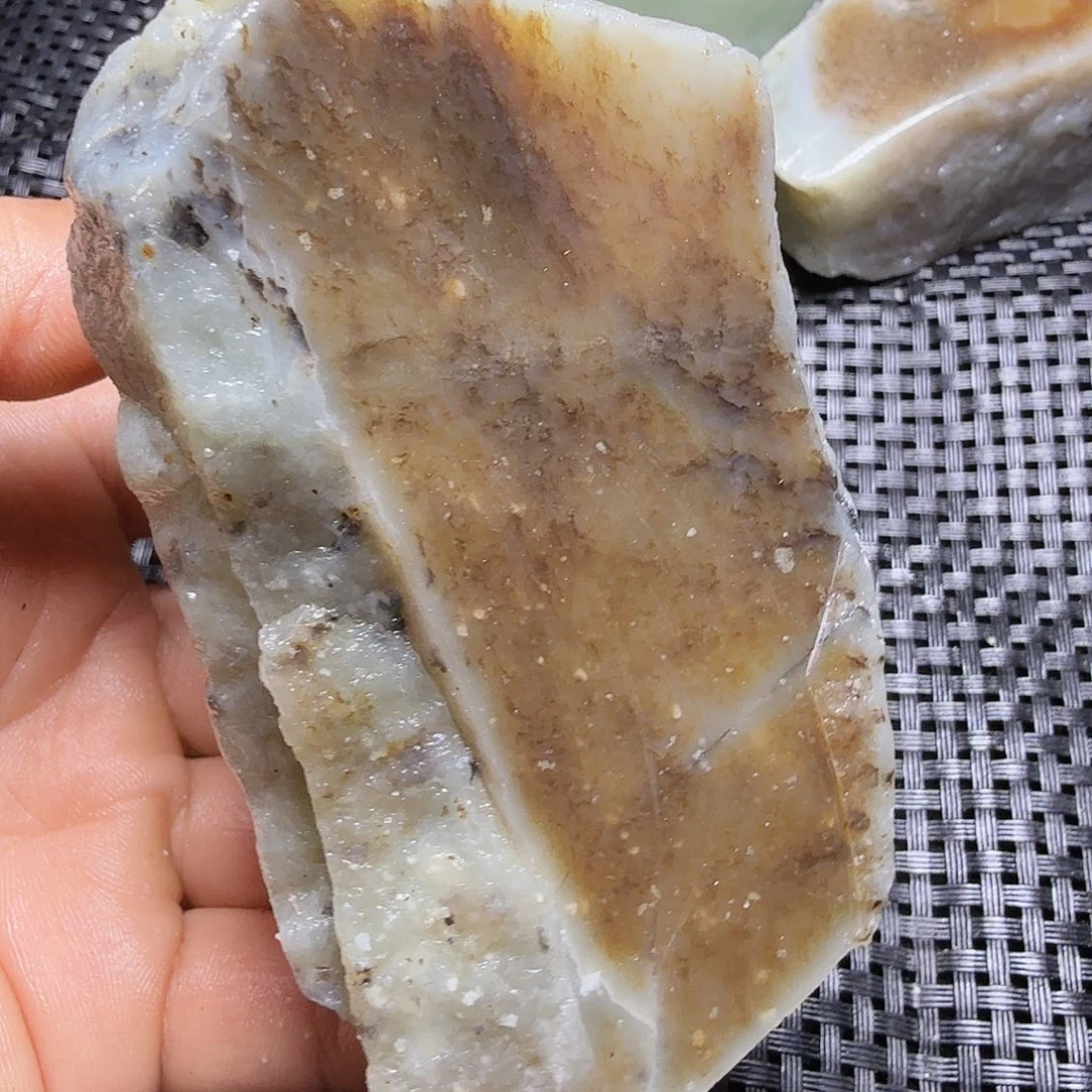 和田玉（糖玉）未镶嵌珠宝半成品