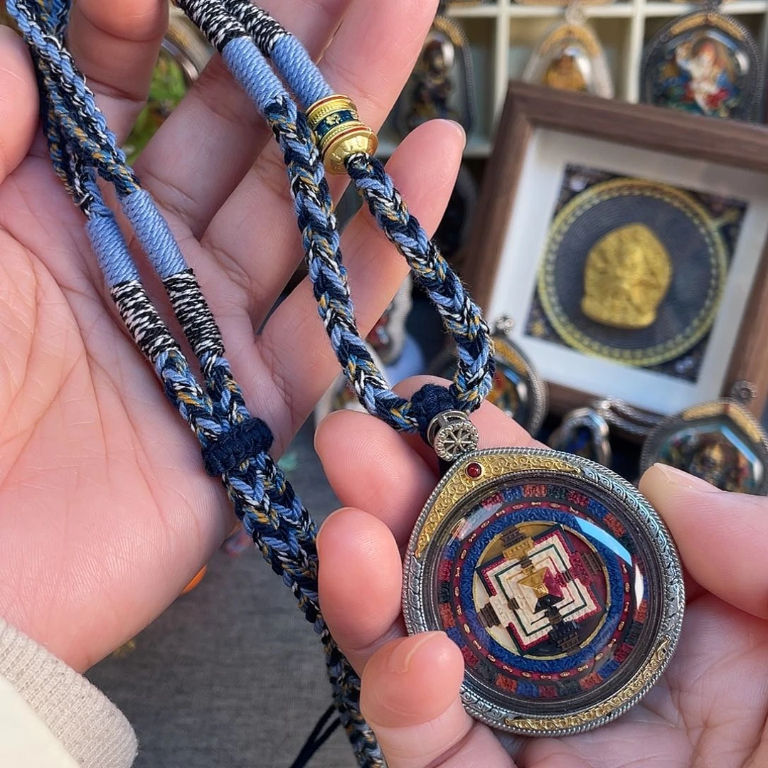 泥塑藏银外壳坛城擦擦+绑绳