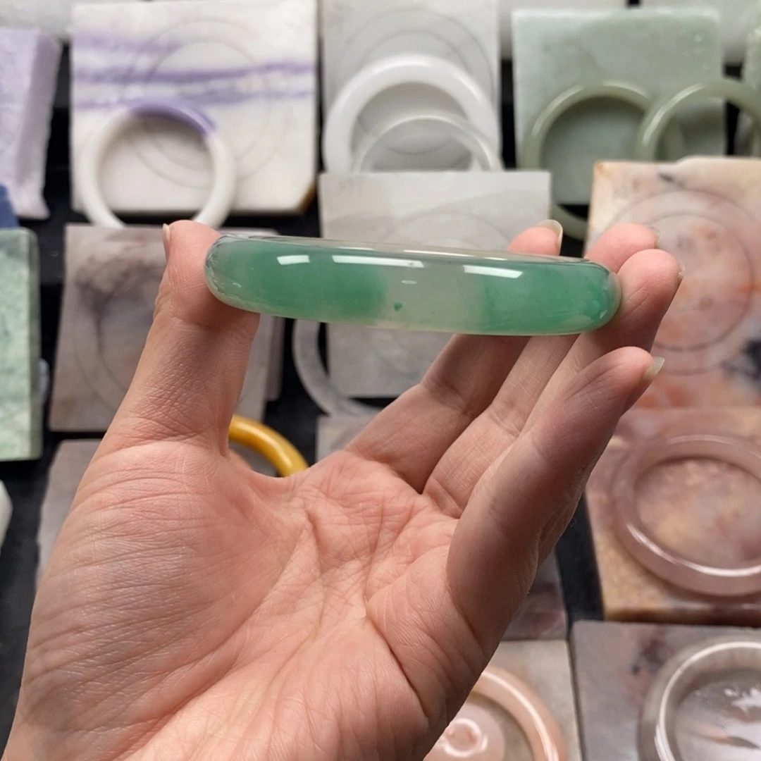 石英质玉未镶嵌手镯58圈口