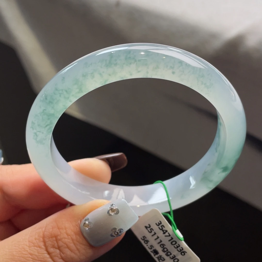 翡翠未镶嵌手镯【上新推荐】冰胶飘蓝花贵妃手镯