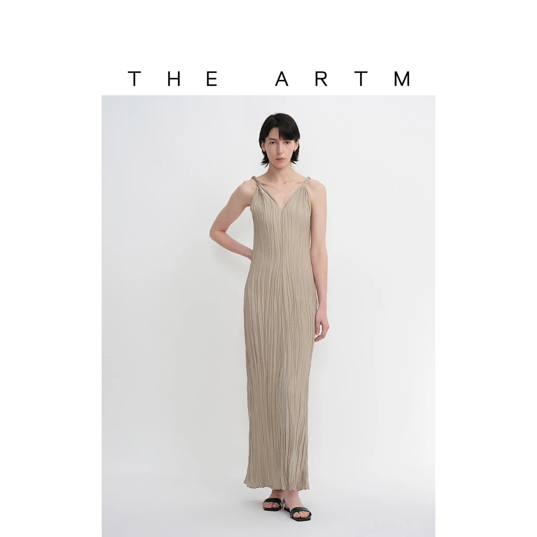 【解构主义绸缎】“自然·轻度假”桑蚕丝微绒感定制建筑级褶皱连衣裙