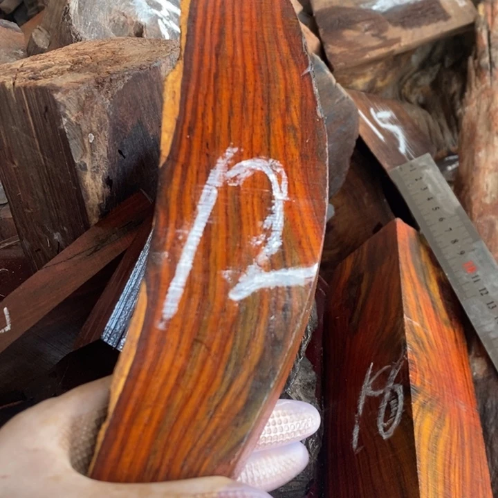 红酸枝木类哈哈我