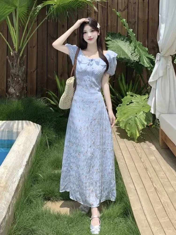 2025夏季新款法式茶歇温柔系复古慵懒显瘦休闲蓝色印花连衣裙