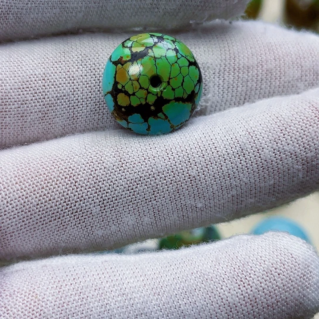 绿松石未镶嵌饰品