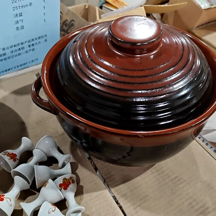 摆件盘子碗茶壶啥都有