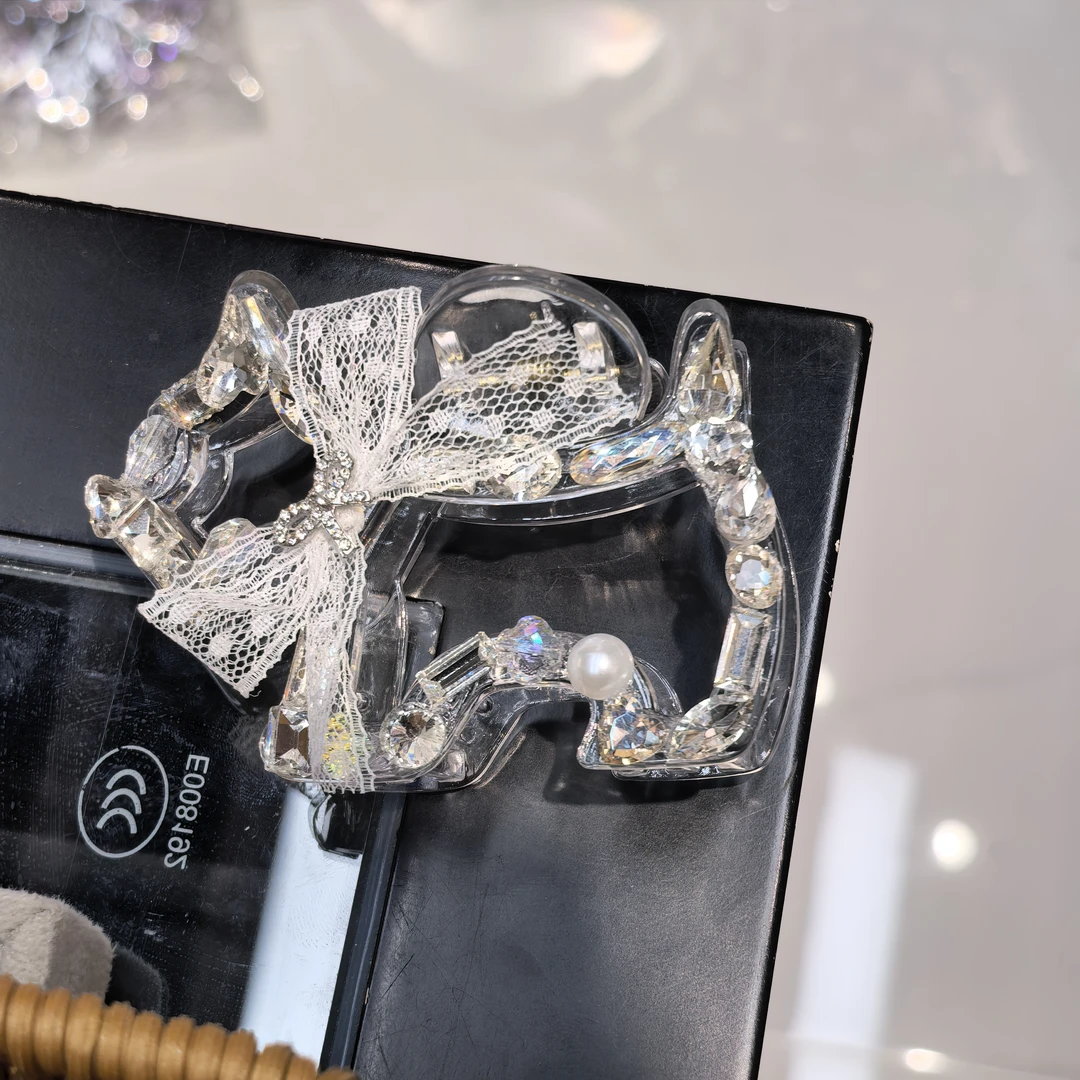 E021白色蕾丝狗狗闪闪抓夹