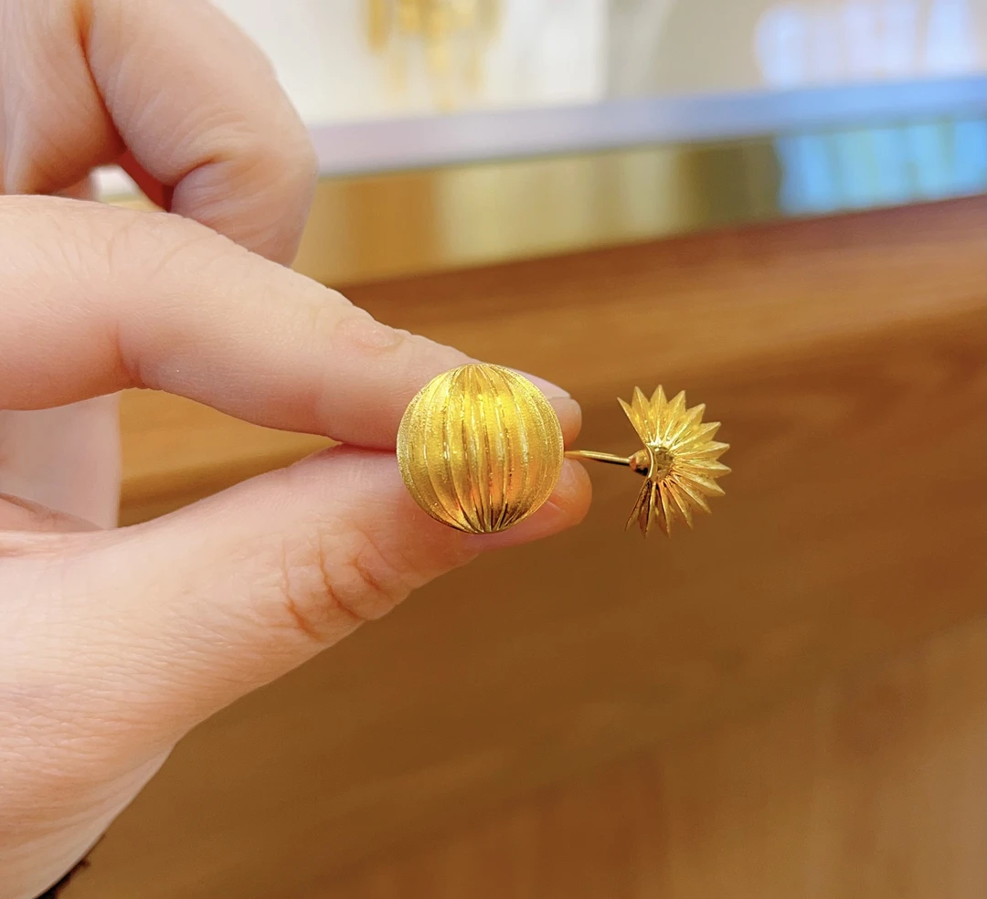 足金耳钉2.77克（690/克）5D工艺 直钉