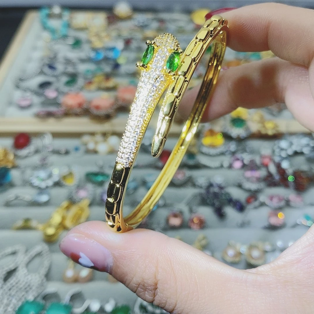 【闪购商品】托帕石耳饰银S925镶嵌