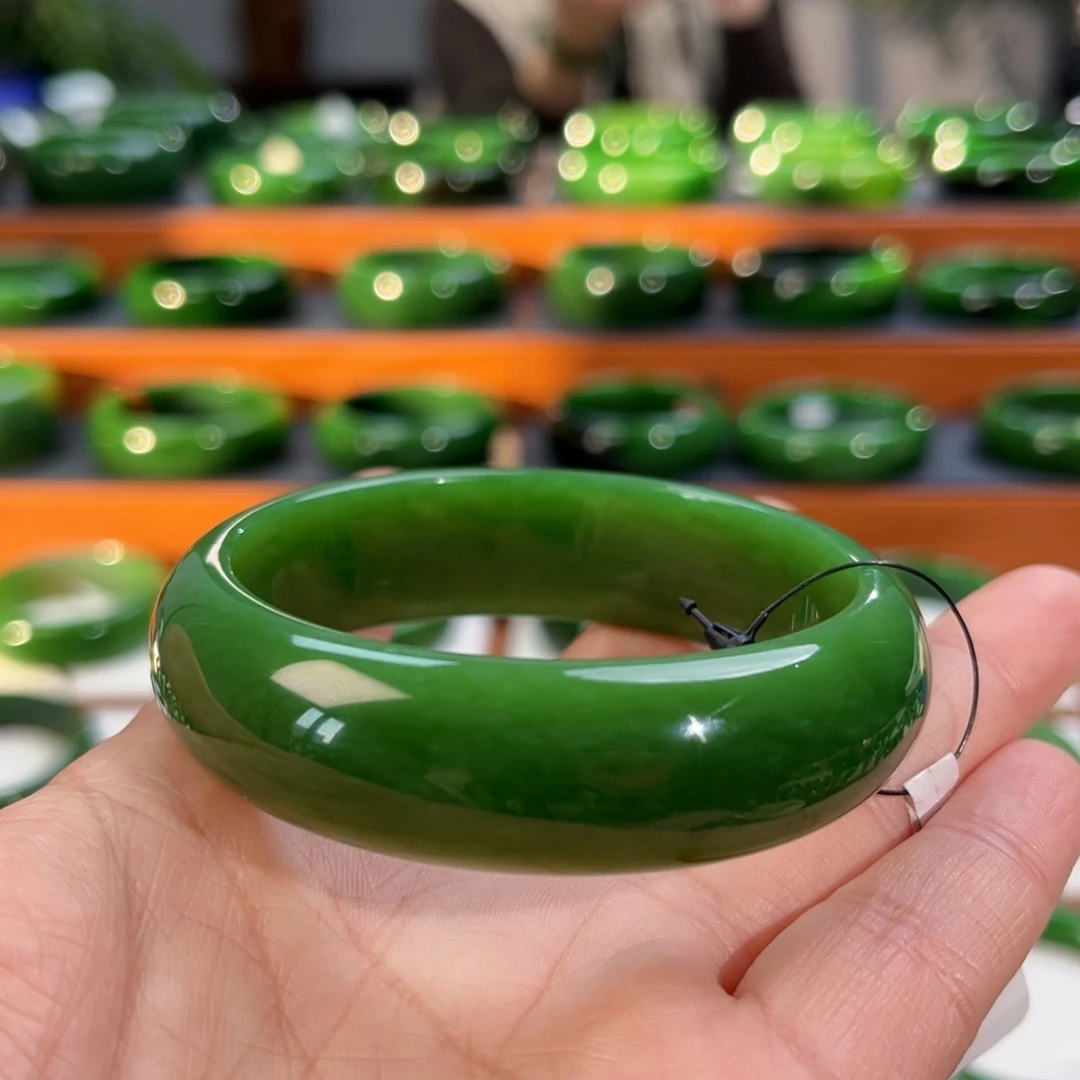 未镶嵌手镯和田玉（碧玉）