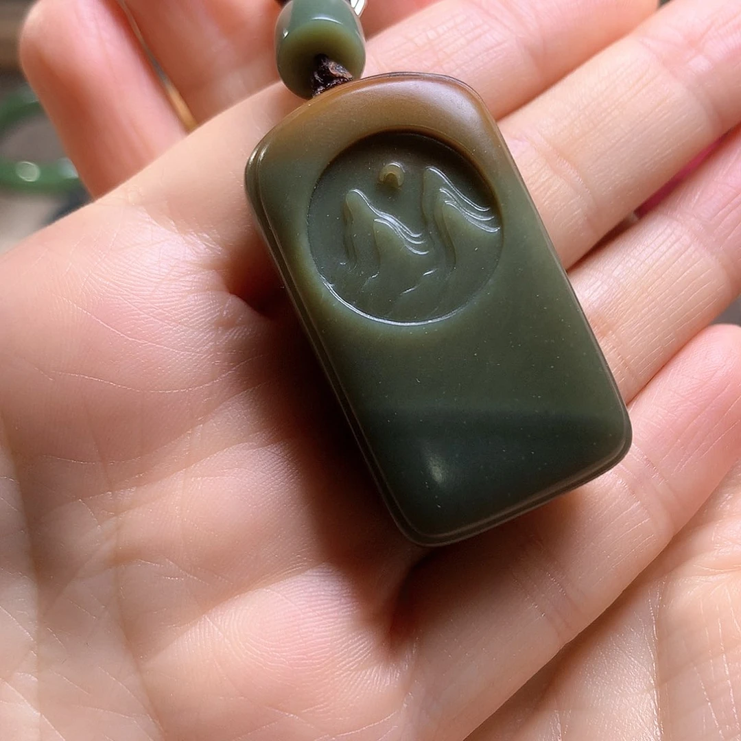 岫岩河磨玉（透闪石质玉）未镶嵌挂件孜**卷