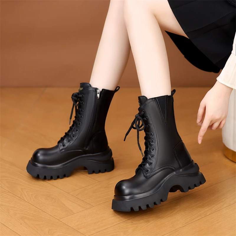 英伦百搭7CM厚底马丁靴女2025新款秋冬季高跟软底增高显瘦中筒靴