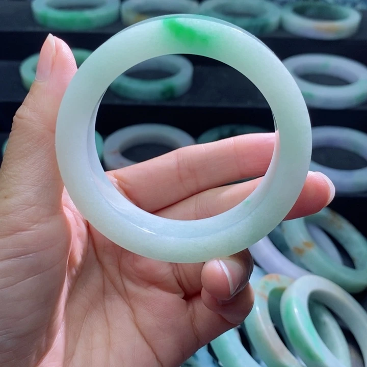 定制翡翠未镶嵌悦*湾