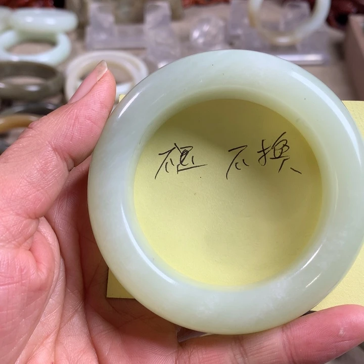 咱***机和田玉（糖玉）未镶嵌手镯