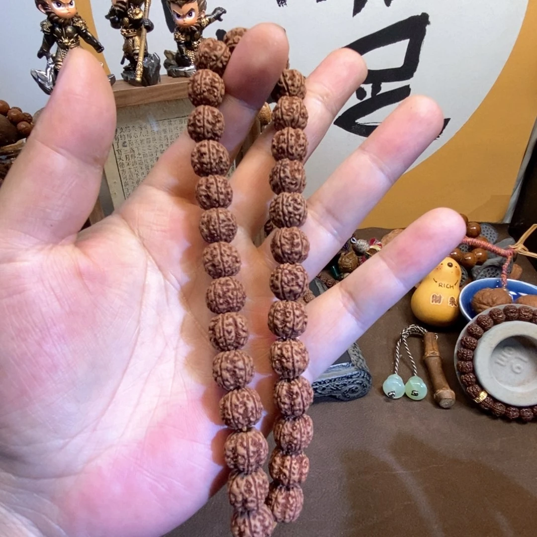袜***.金刚菩提吊坠一档老树梅花手持