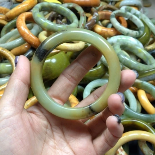 未镶嵌蛇纹石玉手镯z*