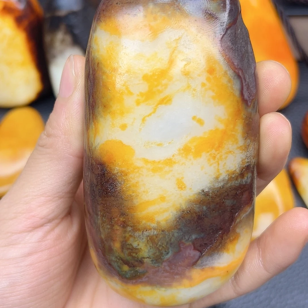 和田玉未镶嵌珠宝奇石