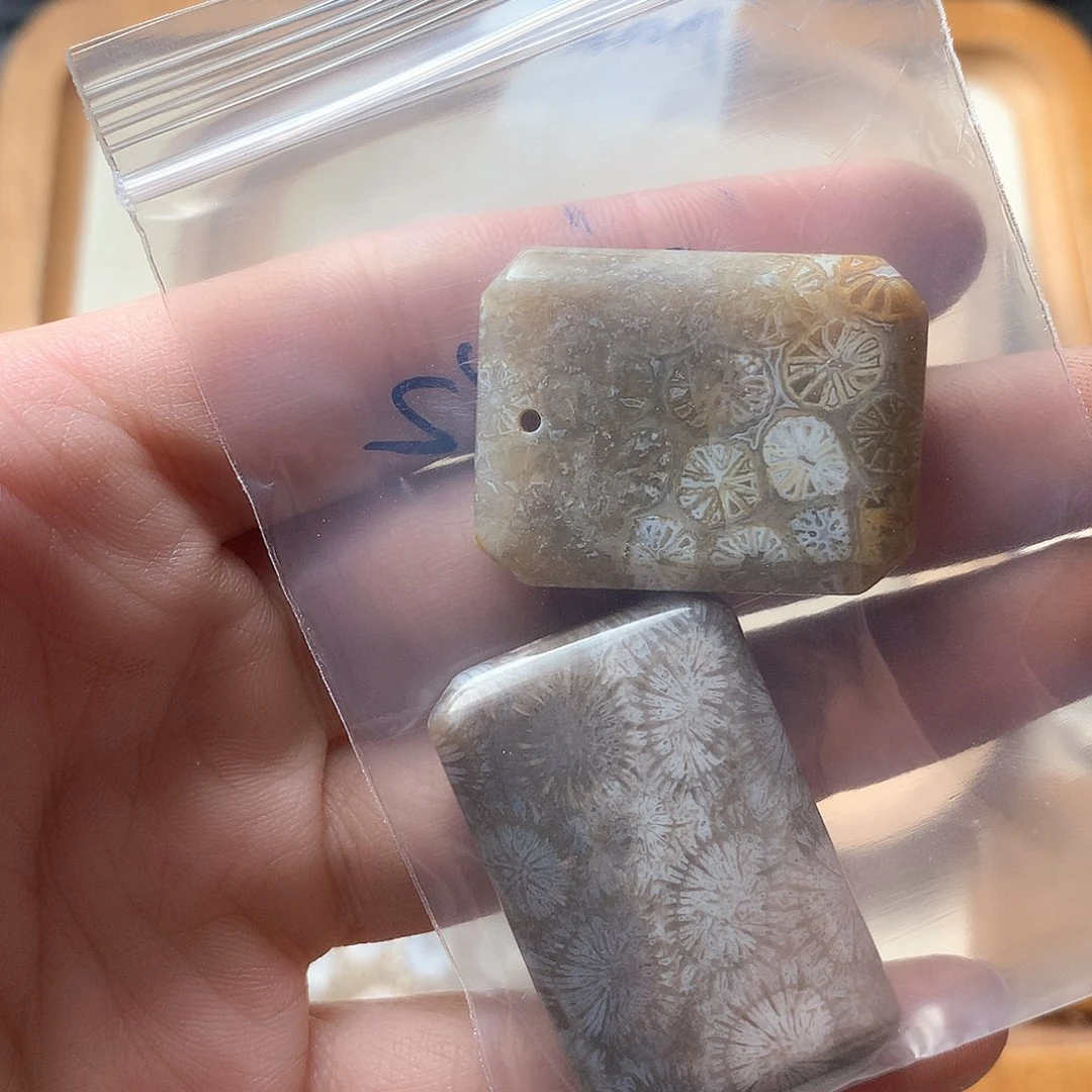 石英质玉颈饰未镶嵌用****2