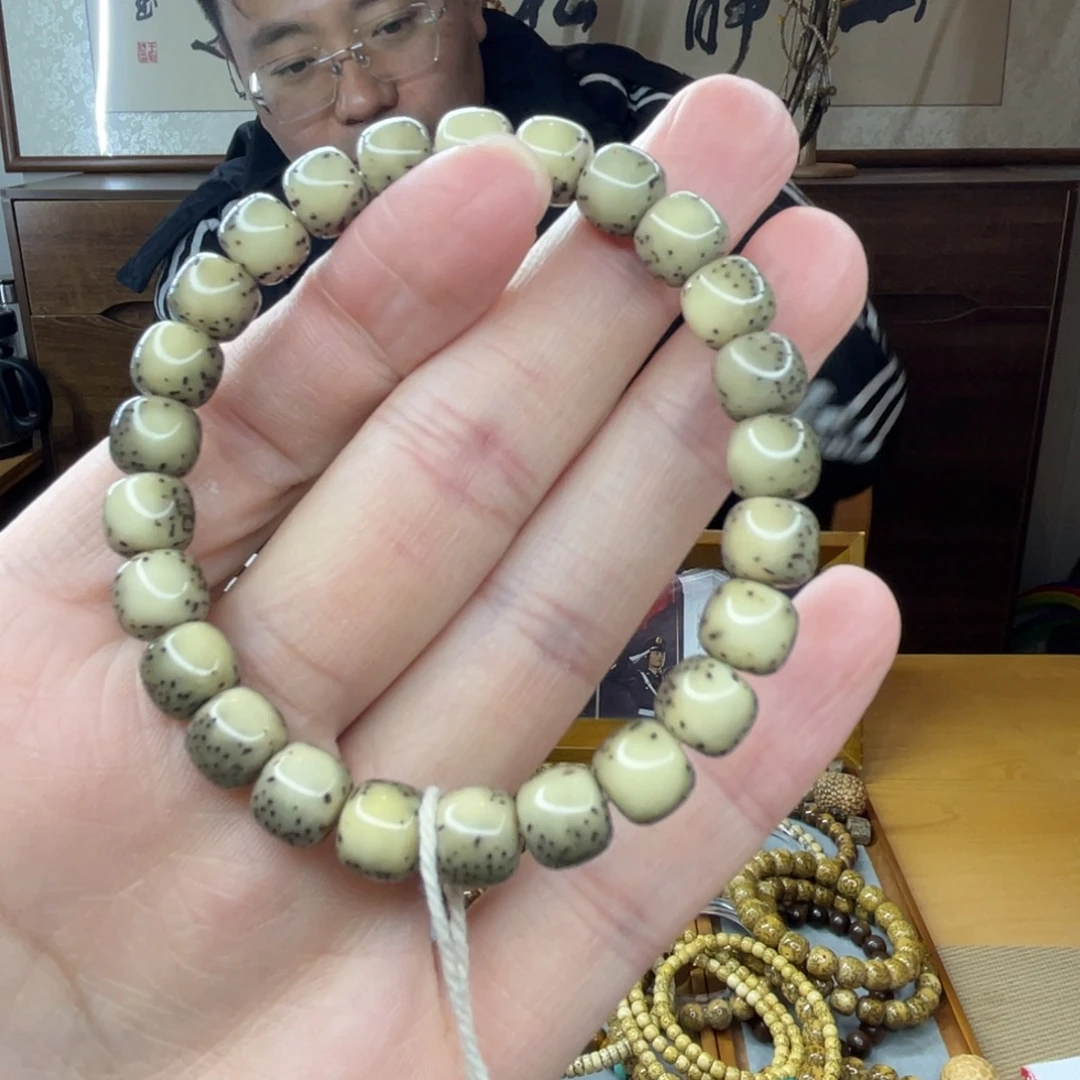 星月菩提手串98绿背河豚