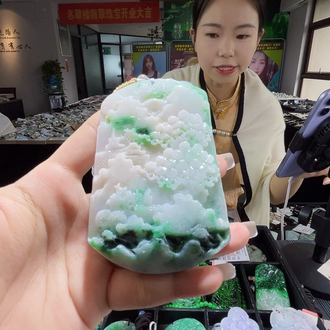 颈饰未镶嵌翡翠一