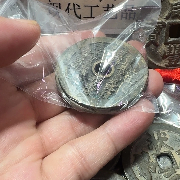 永***心铜现代工艺品花钱