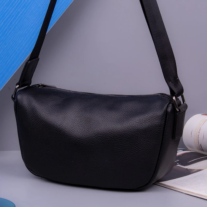 单肩包男士真皮商务饺子包男女通用休闲斜挎包软牛皮通勤时尚男包