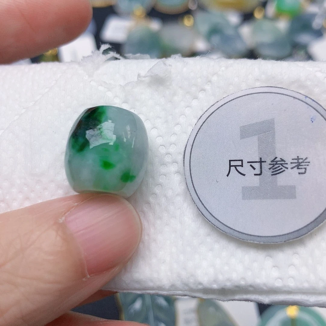 颈饰未镶嵌翡翠天然缅甸A货翡翠
