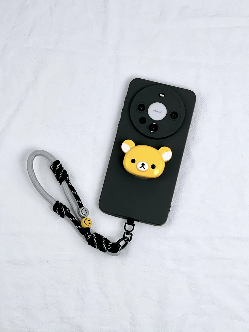 原创小众质感黑可爱小熊支架手提挂绳适用华为mate70pro手机壳