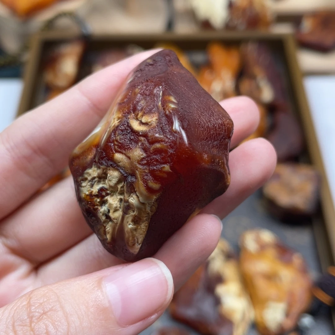 琥珀未镶嵌珠宝奇石