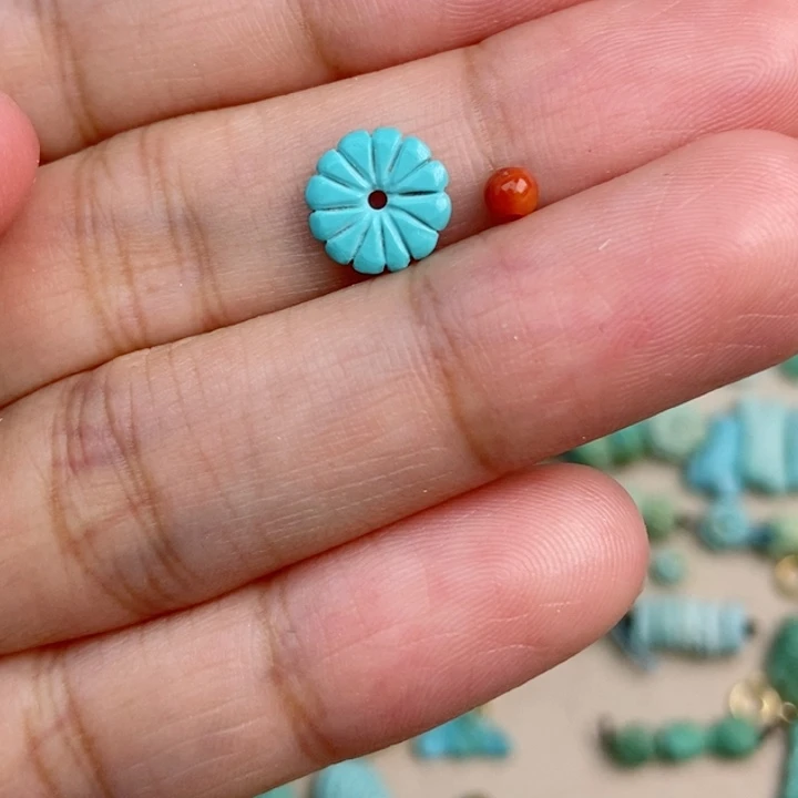 南红玛瑙未镶嵌珠宝奇石