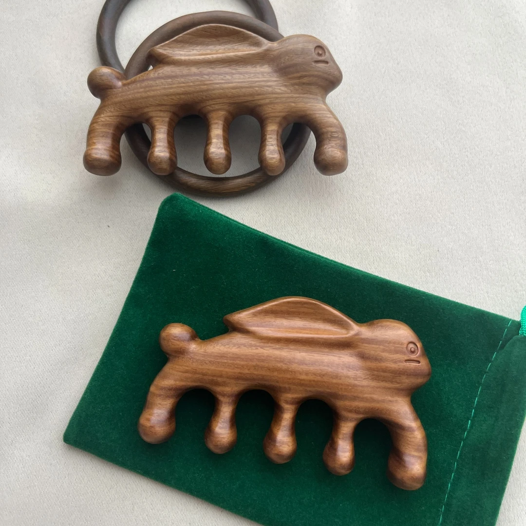 小兔子造型檀木梳礼品送人礼物檀木梳绿檀按摩经络梳头皮按摩