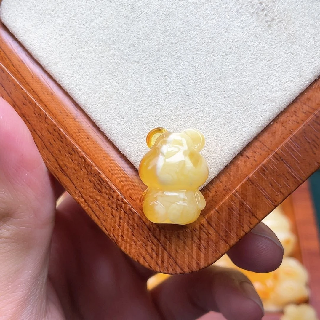 琥珀裸石未镶嵌蜜蜡
