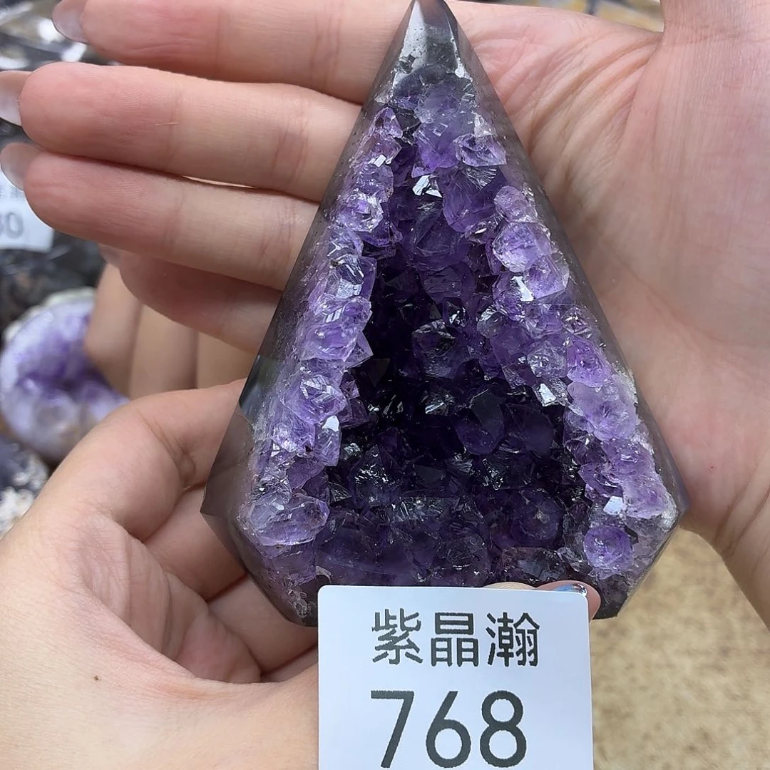 未镶嵌水晶大型摆件（非配饰）