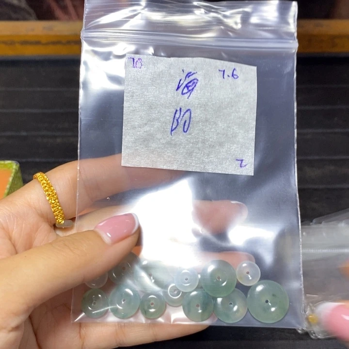 *****定制翡翠未镶嵌不退