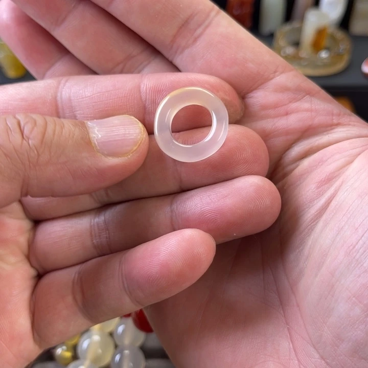 和田玉未镶嵌手饰环子