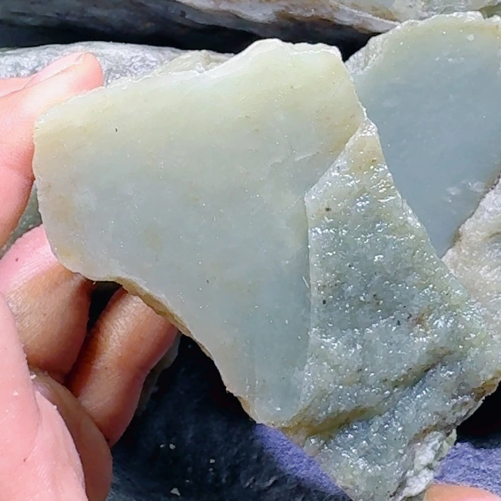 和田玉未镶嵌珠宝半成品