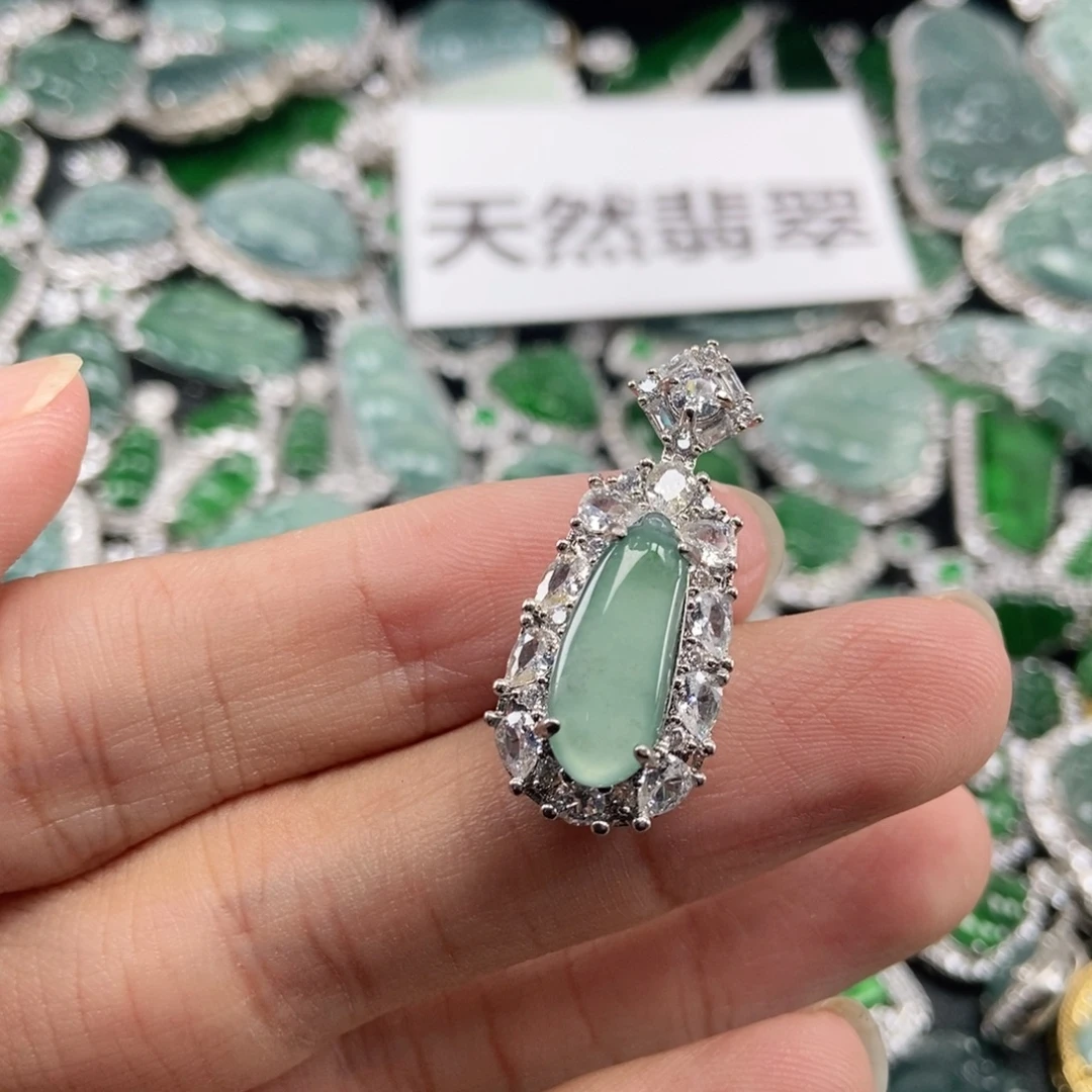 翡翠未镶嵌吊坠(不含链)