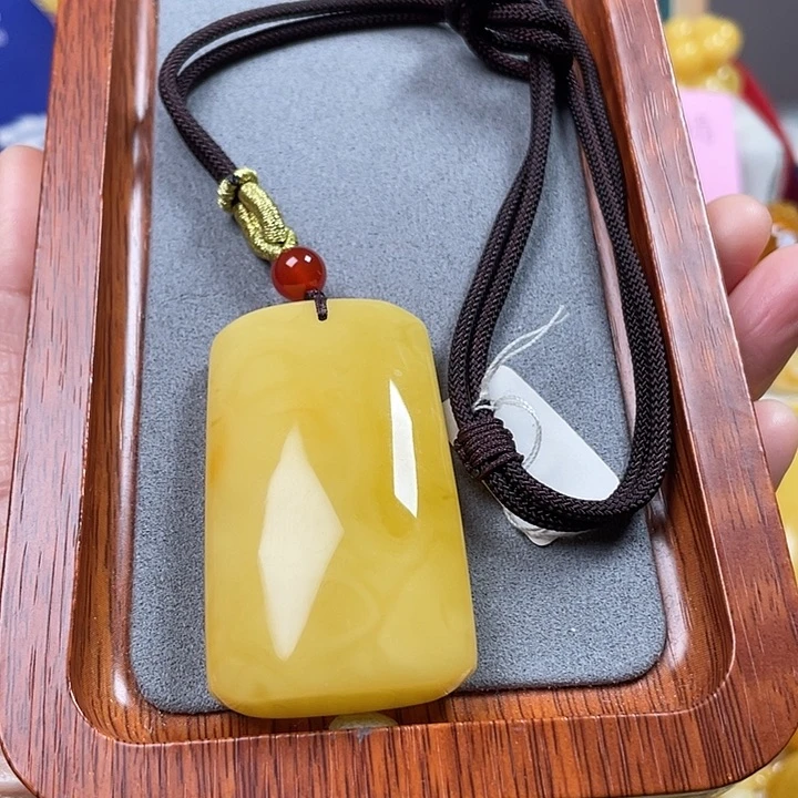 蜜蜡裸石未镶嵌无事牌