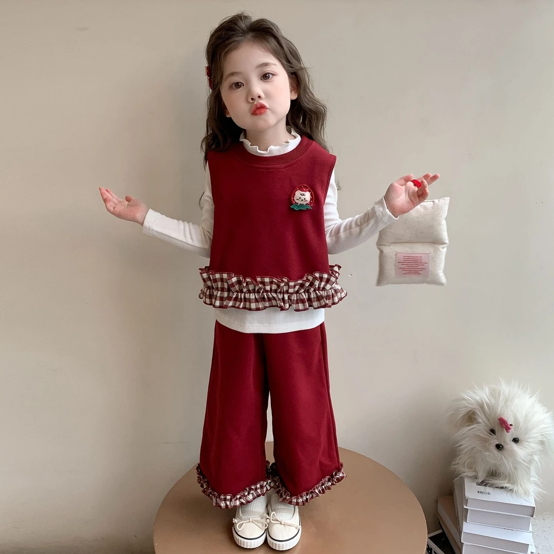 女童秋季一整套2025新款小童洋气上衣套装女宝宝爆款百搭三件套